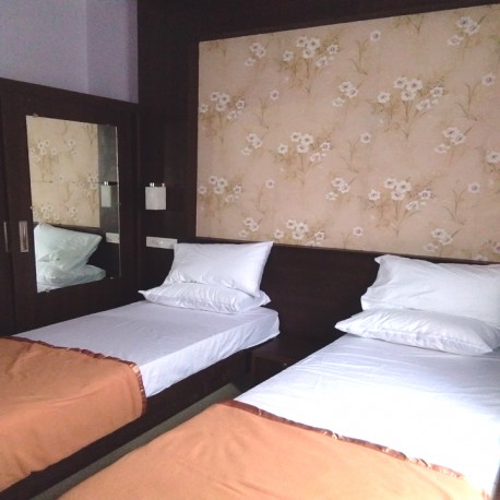 Twin Suite - Shared